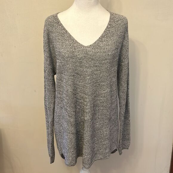 A.N.A black white V neckline long sleeve cotton sweater Size L EUC - Picture 2 of 8